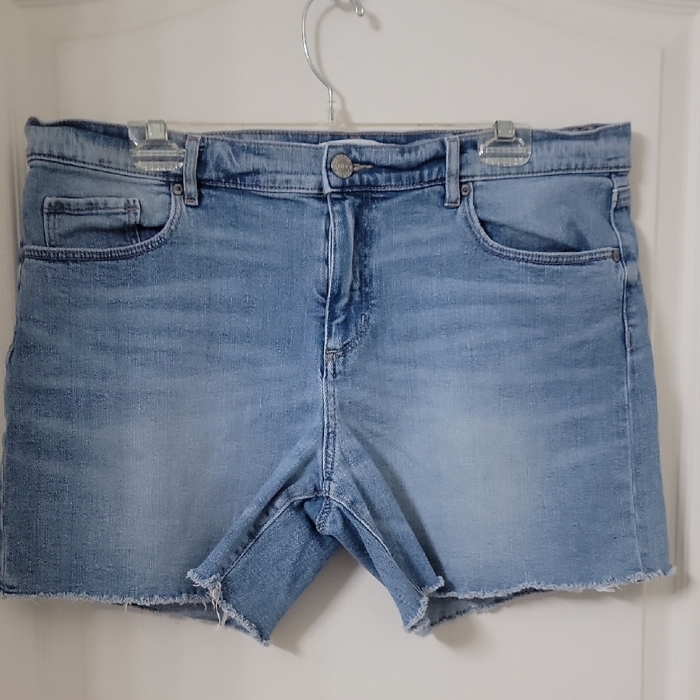 LOFT Size 14 / 32 Medium Light Wash 5" Inseam Denim Blue Jean Shorts